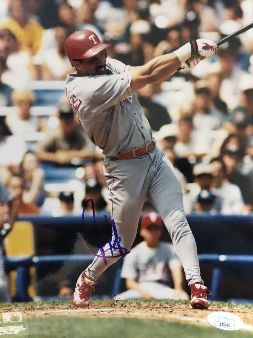 Juan Gonzalez Signed Autographed 8 x 10 baseball MLB Photo JSA COA