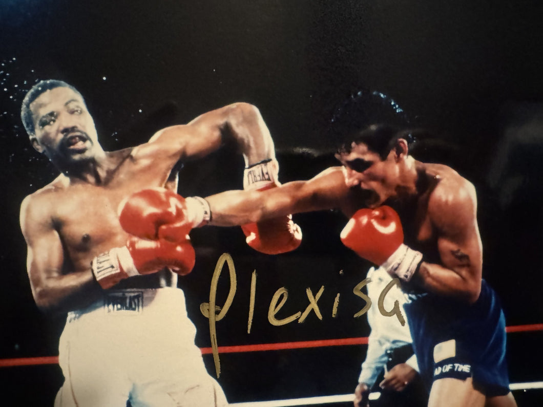 Alexis Argüello signed autographed 8x10 Rare boxing photo in gold ink. COA