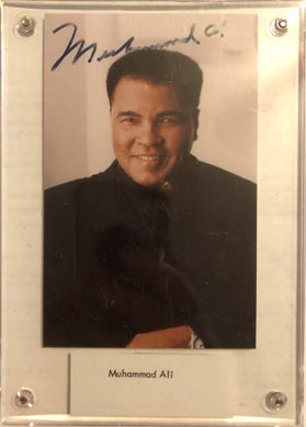 Muhammad Ali Autographed Signed Rare Boxing Photo Certified.