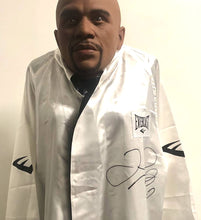 Floyd Mayweather Jr. Black Signed White Everlast Boxing Robe Certified