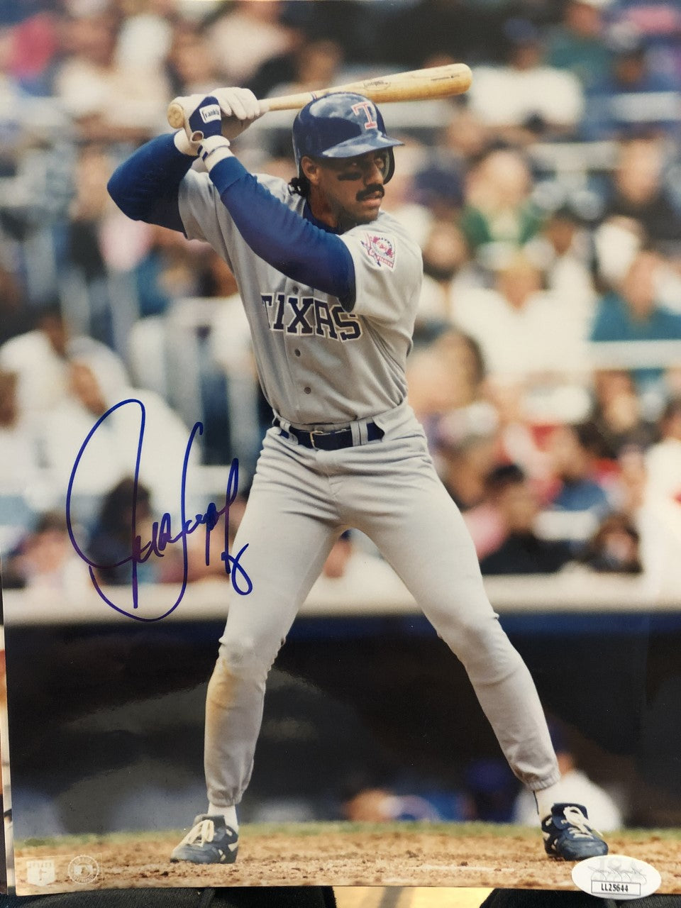 Juan Gonzalez Signed Autographed 8 x 10 baseball MLB Photo JSA COA