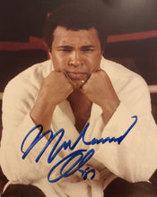 Muhammad Ali signed JSA 8x10 Boxing Photo Rare Vintage Autograph
