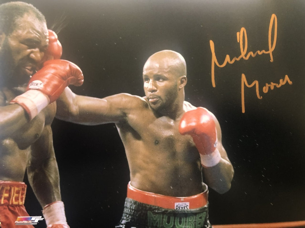 Michael Moore Signed Autographed 8x10 boxing photo vs Evander Holyfield