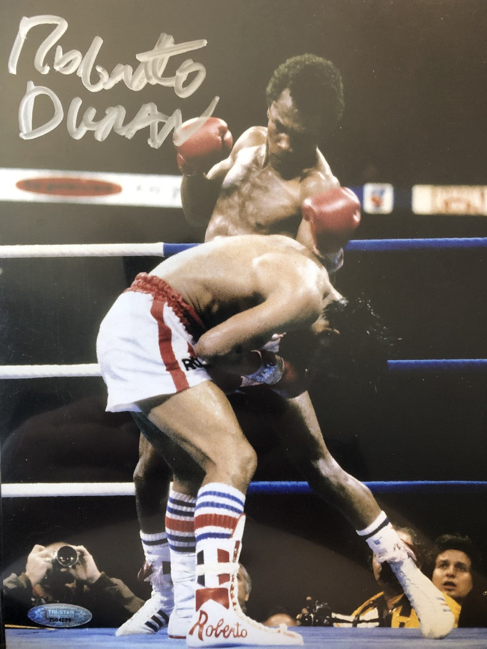 Roberto Duran Autographed Boxing 11x14 Photo memorabilia Signed with Cert